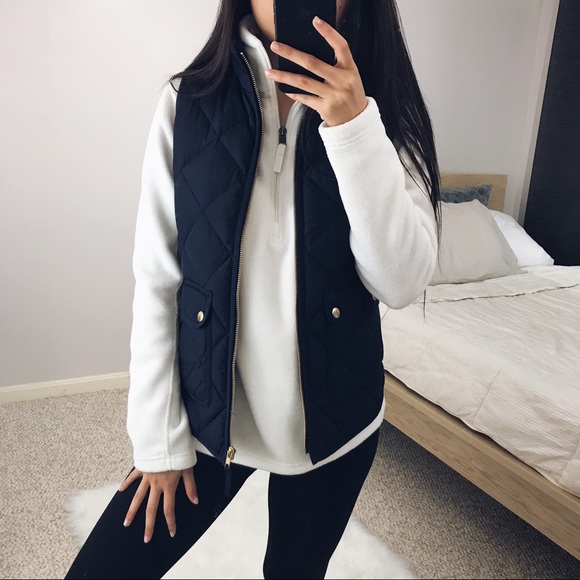 NWT J. Crew - Navy Blue Quilted Excursion Vest - Picture 2 of 7